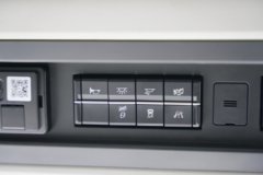 解放鹰航 智尊L版 15.6L LNG 660马力 6X4 一汽解放12档 AMT自动档 牵引车 解放鹰航 智尊L版 15.6L LNG 660马力 6X4 一汽解放12档 AMT自动档 牵引车