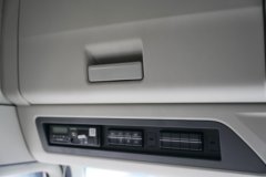 解放鹰航 智尊L版 15.6L LNG 660马力 6X4 一汽解放12档 AMT自动档 牵引车 解放鹰航 智尊L版 15.6L LNG 660马力 6X4 一汽解放12档 AMT自动档 牵引车