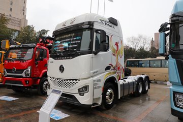 陕汽商用车延安S700 12.5L柴油 600马力 6X4 伊顿12档 AMT自动档 牵引车