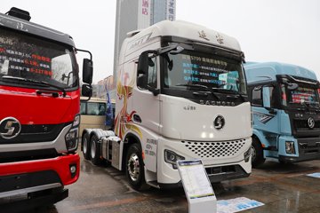 �������ó��Ӱ�S700 12.5L���� 600���� 6X4 ����12�� AMT�Զ��� ǣ����ͼƬ