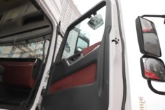 陕汽商用车延安S700 12.5L柴油 600马力 6X4 伊顿12档 AMT自动档 牵引车 陕汽商用车延安S700 12.5L柴油 600马力 6X4 伊顿12档 AMT自动档 牵引车