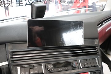 �������ó��Ӱ�S700 12.5L���� 600���� 6X4 ����12�� AMT�Զ��� ǣ����ͼƬ