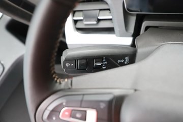 �������ó��Ӱ�S700 12.5L���� 600���� 6X4 ����12�� AMT�Զ��� ǣ����ͼƬ