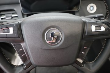 �������ó��Ӱ�S700 12.5L���� 600���� 6X4 ����12�� AMT�Զ��� ǣ����ͼƬ