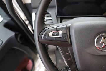 �������ó��Ӱ�S700 12.5L���� 600���� 6X4 ����12�� AMT�Զ��� ǣ����ͼƬ