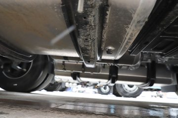 �������ó��Ӱ�S700 12.5L���� 600���� 6X4 ����12�� AMT�Զ��� ǣ����ͼƬ