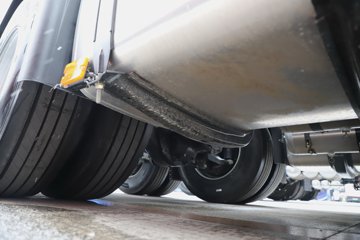 �������ó��Ӱ�S700 12.5L���� 600���� 6X4 ����12�� AMT�Զ��� ǣ����ͼƬ