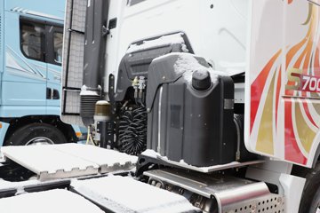 �������ó��Ӱ�S700 12.5L���� 600���� 6X4 ����12�� AMT�Զ��� ǣ����ͼƬ