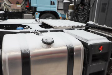 �������ó��Ӱ�S700 12.5L���� 600���� 6X4 ����12�� AMT�Զ��� ǣ����ͼƬ