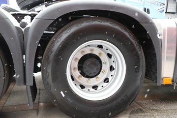 �������ó��Ӱ�S700 12.5L���� 600���� 6X4 ����12�� AMT�Զ��� ǣ����ͼƬ