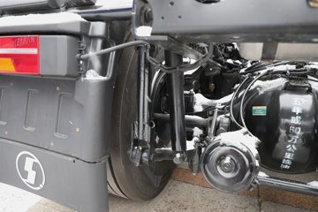 �������ó��Ӱ�S700 12.5L���� 600���� 6X4 ����12�� AMT�Զ��� ǣ����ͼƬ