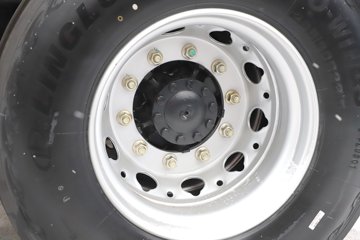 �������ó��Ӱ�S700 12.5L���� 600���� 6X4 ����12�� AMT�Զ��� ǣ����ͼƬ