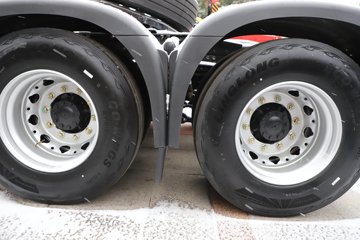 �������ó��Ӱ�S700 12.5L���� 600���� 6X4 ����12�� AMT�Զ��� ǣ����ͼƬ