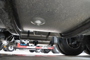 �������ó��Ӱ�S700 12.5L���� 600���� 6X4 ����12�� AMT�Զ��� ǣ����ͼƬ