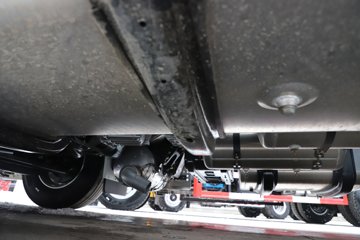 �������ó��Ӱ�S700 12.5L���� 600���� 6X4 ����12�� AMT�Զ��� ǣ����ͼƬ