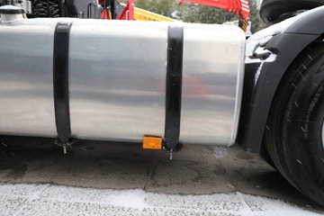 �������ó��Ӱ�S700 12.5L���� 600���� 6X4 ����12�� AMT�Զ��� ǣ����ͼƬ