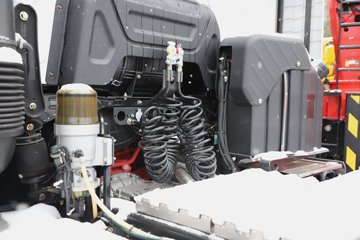 �������ó��Ӱ�S700 12.5L���� 600���� 6X4 ����12�� AMT�Զ��� ǣ����ͼƬ