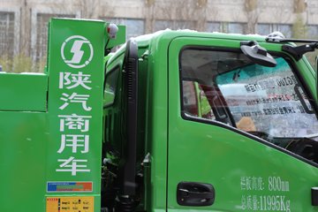 �������ó� ����G100 2.5L���� 155���� 4X2 ��ʿ��8�� 3.3�׵�����ж��ͼƬ