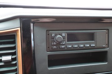 �������ó� ����G100 2.5L���� 155���� 4X2 ��ʿ��8�� 3.3�׵�����ж��ͼƬ