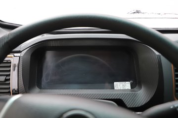 �������ó� ����G100 2.5L���� 155���� 4X2 ��ʿ��8�� 3.3�׵�����ж��ͼƬ