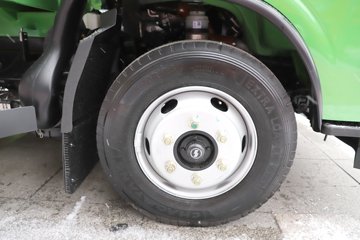 �������ó� ����G100 2.5L���� 155���� 4X2 ��ʿ��8�� 3.3�׵�����ж��ͼƬ