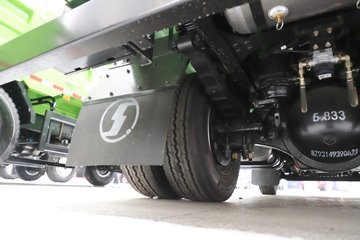 �������ó� ����G100 2.5L���� 155���� 4X2 ��ʿ��8�� 3.3�׵�����ж��ͼƬ