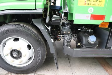 �������ó� ����G100 2.5L���� 155���� 4X2 ��ʿ��8�� 3.3�׵�����ж��ͼƬ