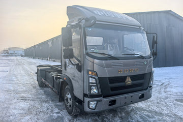 ����HOWO���� 3L CNG 140���� 4X2 ��ʿ��8�� ���ų����жʽ�ῨͼƬ