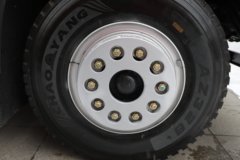 陕汽商用车 德龙G500 复合版 6.4L柴油 245马力 6X2R 法士特10档 4.5米排半自卸车