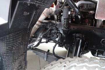 ��������Q300S ���ϰ� 8.9L���� 400���� 4X2 ��ʿ��12�� 5���Ű���ж��ͼƬ