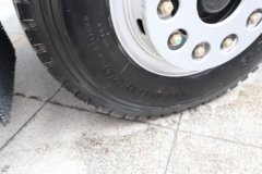 陕汽商用车 德龙G500 加强版 6.4L柴油 270马力 4X2 法士特10档 4.7米排半自卸车