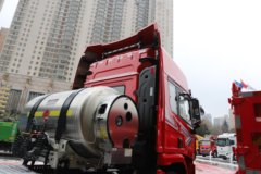 陕汽商用车 德御Q500 14.8L LNG 560马力 6X4 法士特12档 牵引车