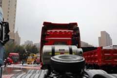 陕汽商用车 德御Q500 14.8L LNG 560马力 6X4 法士特12档 牵引车