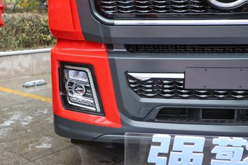 �������ó� ����Q500 14.8L LNG 560���� 6X4 ��ʿ��12�� ǣ����ͼƬ