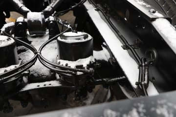 �������ó� ����Q500 14.8L LNG 560���� 6X4 ��ʿ��12�� ǣ����ͼƬ