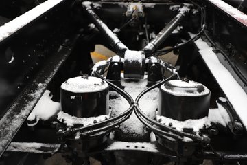 �������ó� ����Q500 14.8L LNG 560���� 6X4 ��ʿ��12�� ǣ����ͼƬ