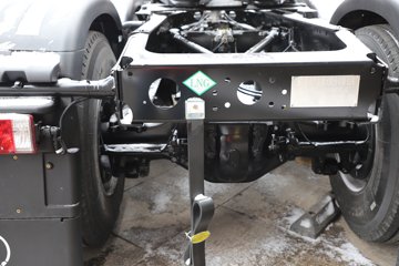 �������ó� ����Q500 14.8L LNG 560���� 6X4 ��ʿ��12�� ǣ����ͼƬ
