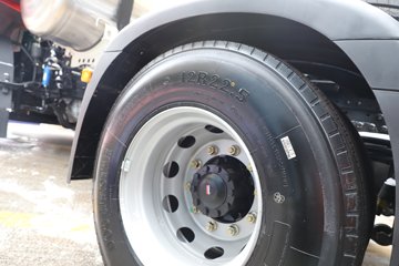�������ó� ����Q500 14.8L LNG 560���� 6X4 ��ʿ��12�� ǣ����ͼƬ