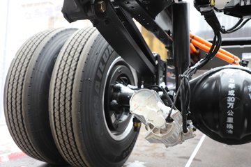 �������ó� ����S300 ���а� ��ɲ 4.2�׵��Ŵ��綯��ʽ�Ῠ ����ʱ��165.15kWhͼƬ