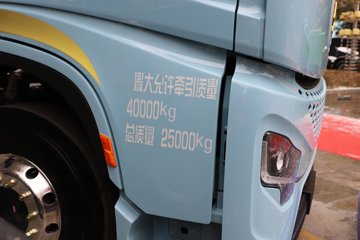 �������ó� �Ӱ�S700 ������ 14.5L LNG 630���� 6X4 ����12�� AMT�Զ��� �߶�˫�� ǣ����ͼƬ