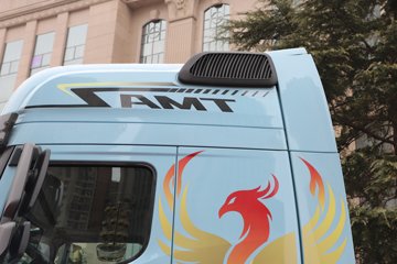�������ó� �Ӱ�S700 ������ 14.5L LNG 630���� 6X4 ����12�� AMT�Զ��� �߶�˫�� ǣ����ͼƬ