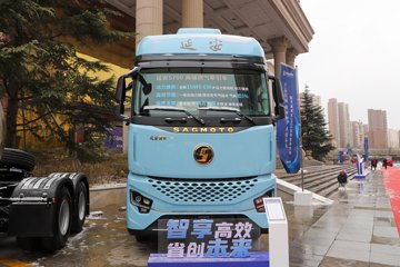 �������ó� �Ӱ�S700 ������ 14.5L LNG 630���� 6X4 ����12�� AMT�Զ��� �߶�˫�� ǣ����ͼƬ