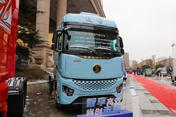�������ó� �Ӱ�S700 ������ 14.5L LNG 630���� 6X4 ����12�� AMT�Զ��� �߶�˫�� ǣ����ͼƬ