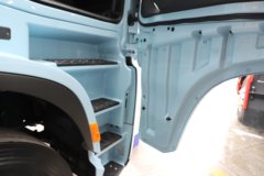 陕汽商用车 延安S700 舒享版 14.5L LNG 630马力 6X4 伊顿12档 AMT自动档 高顶双卧 牵引车