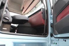 陕汽商用车 延安S700 舒享版 14.5L LNG 630马力 6X4 伊顿12档 AMT自动档 高顶双卧 牵引车