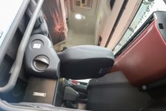 陕汽商用车 延安S700 舒享版 14.5L LNG 630马力 6X4 伊顿12档 AMT自动档 高顶双卧 牵引车