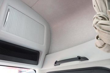 �������ó� �Ӱ�S700 ������ 14.5L LNG 630���� 6X4 ����12�� AMT�Զ��� �߶�˫�� ǣ����ͼƬ