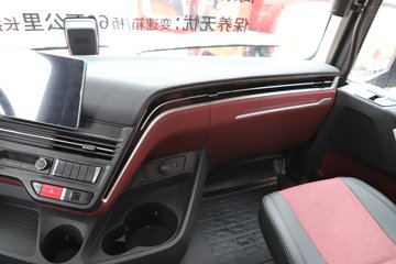 �������ó� �Ӱ�S700 ������ 14.5L LNG 630���� 6X4 ����12�� AMT�Զ��� �߶�˫�� ǣ����ͼƬ