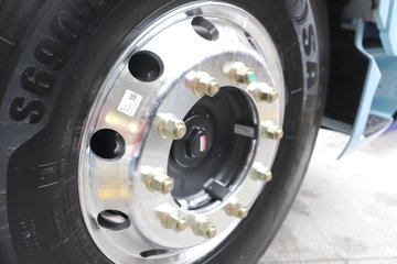 �������ó� �Ӱ�S700 ������ 14.5L LNG 630���� 6X4 ����12�� AMT�Զ��� �߶�˫�� ǣ����ͼƬ