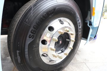 �������ó� �Ӱ�S700 ������ 14.5L LNG 630���� 6X4 ����12�� AMT�Զ��� �߶�˫�� ǣ����ͼƬ